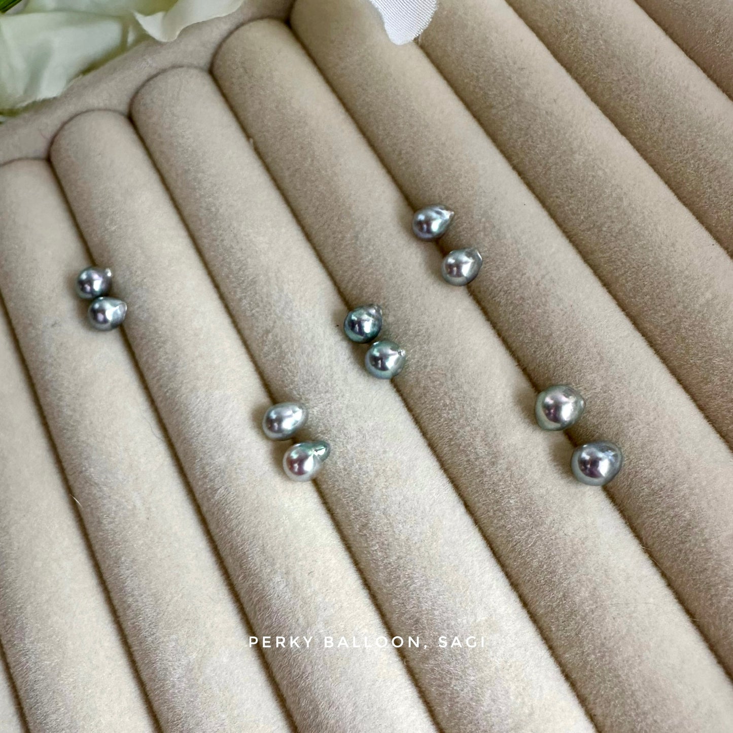 Sagi earrings
