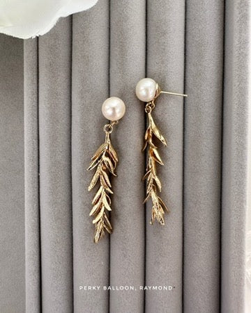 Raymond earrings