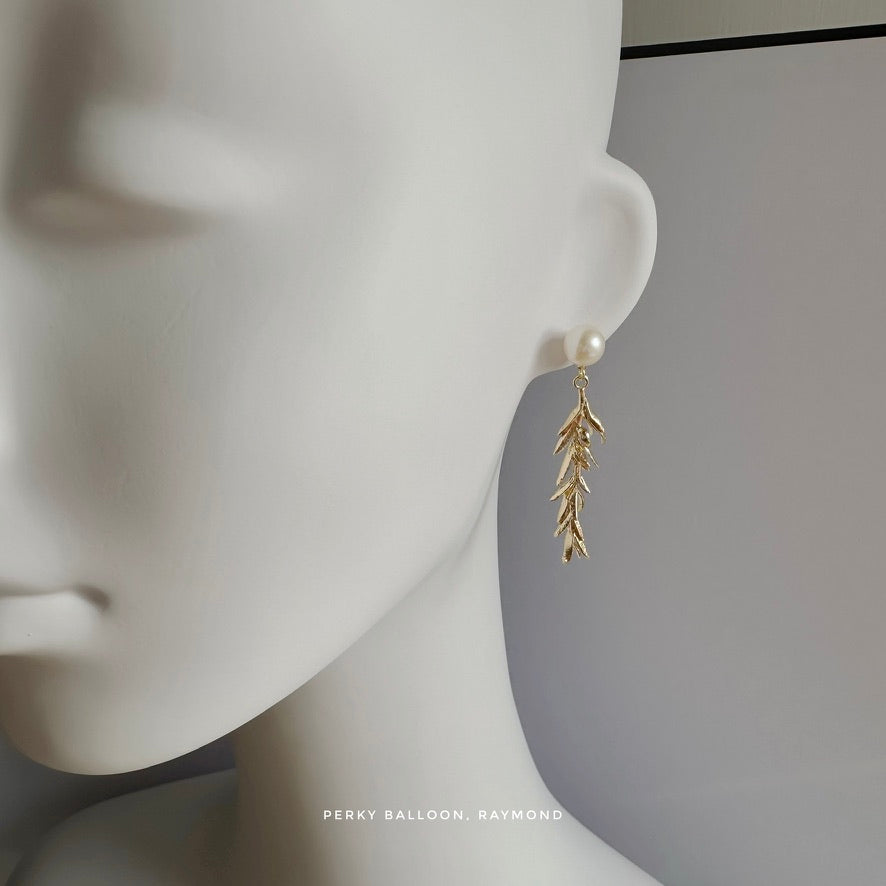 Raymond earrings