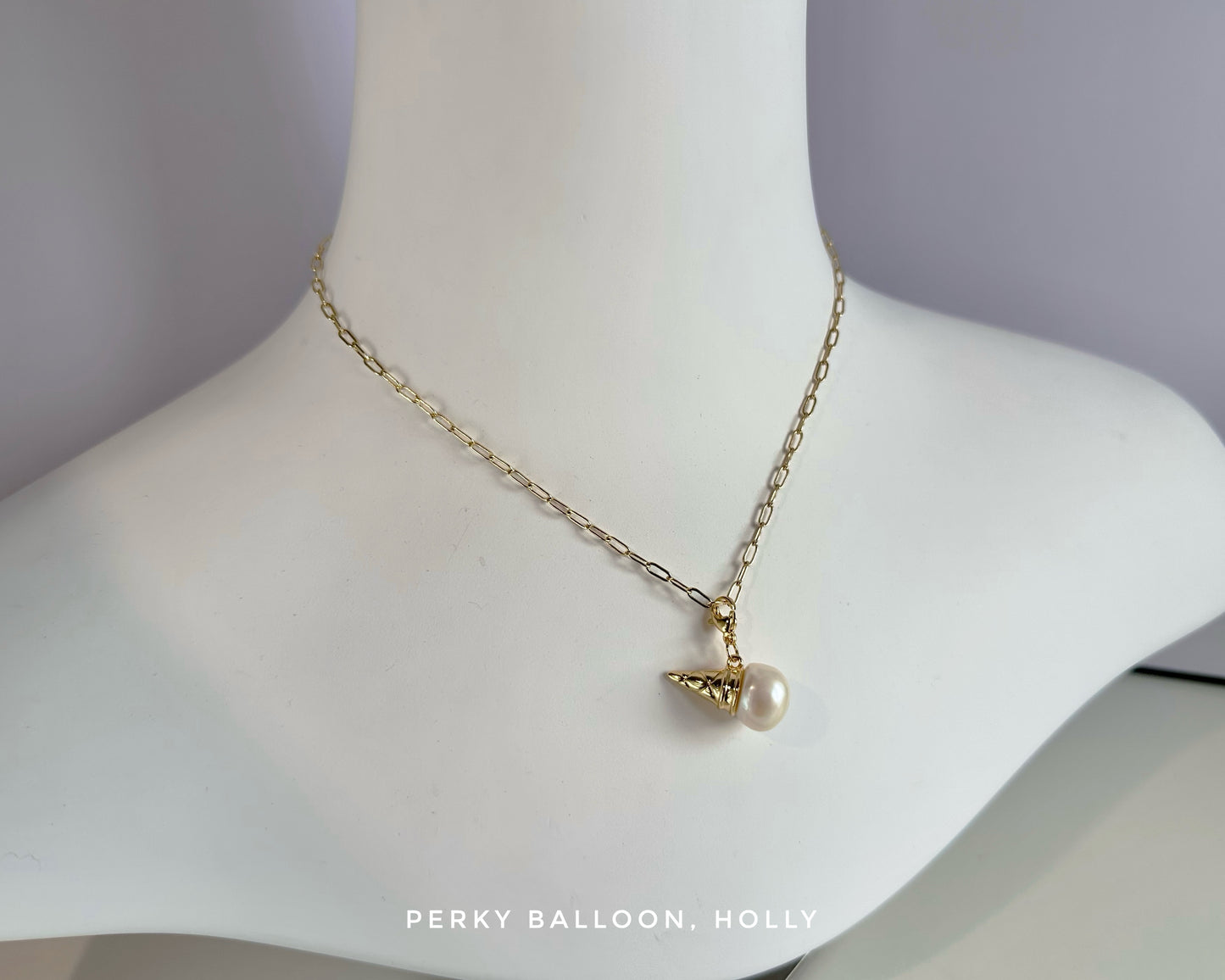 Holly necklace