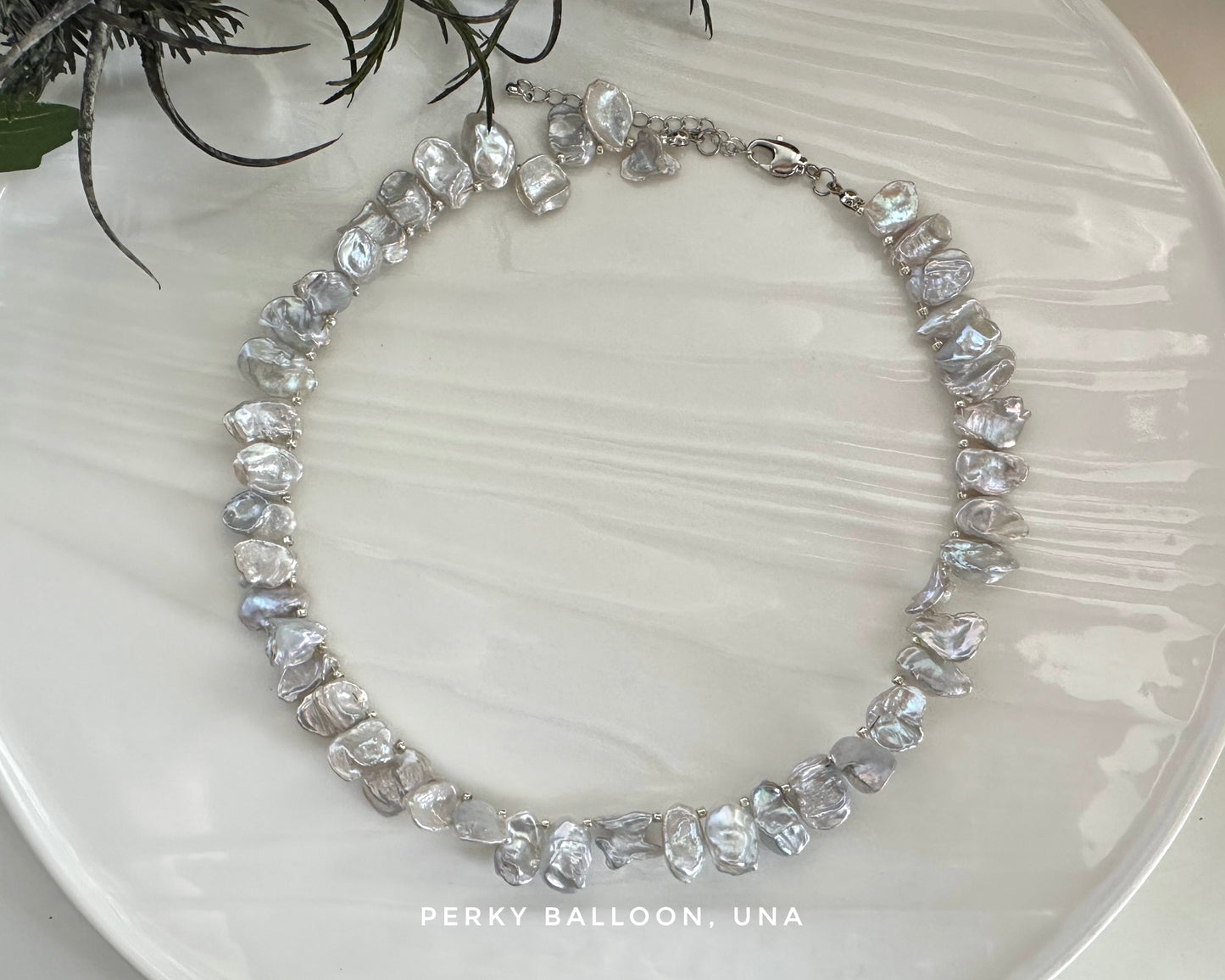 Una necklace