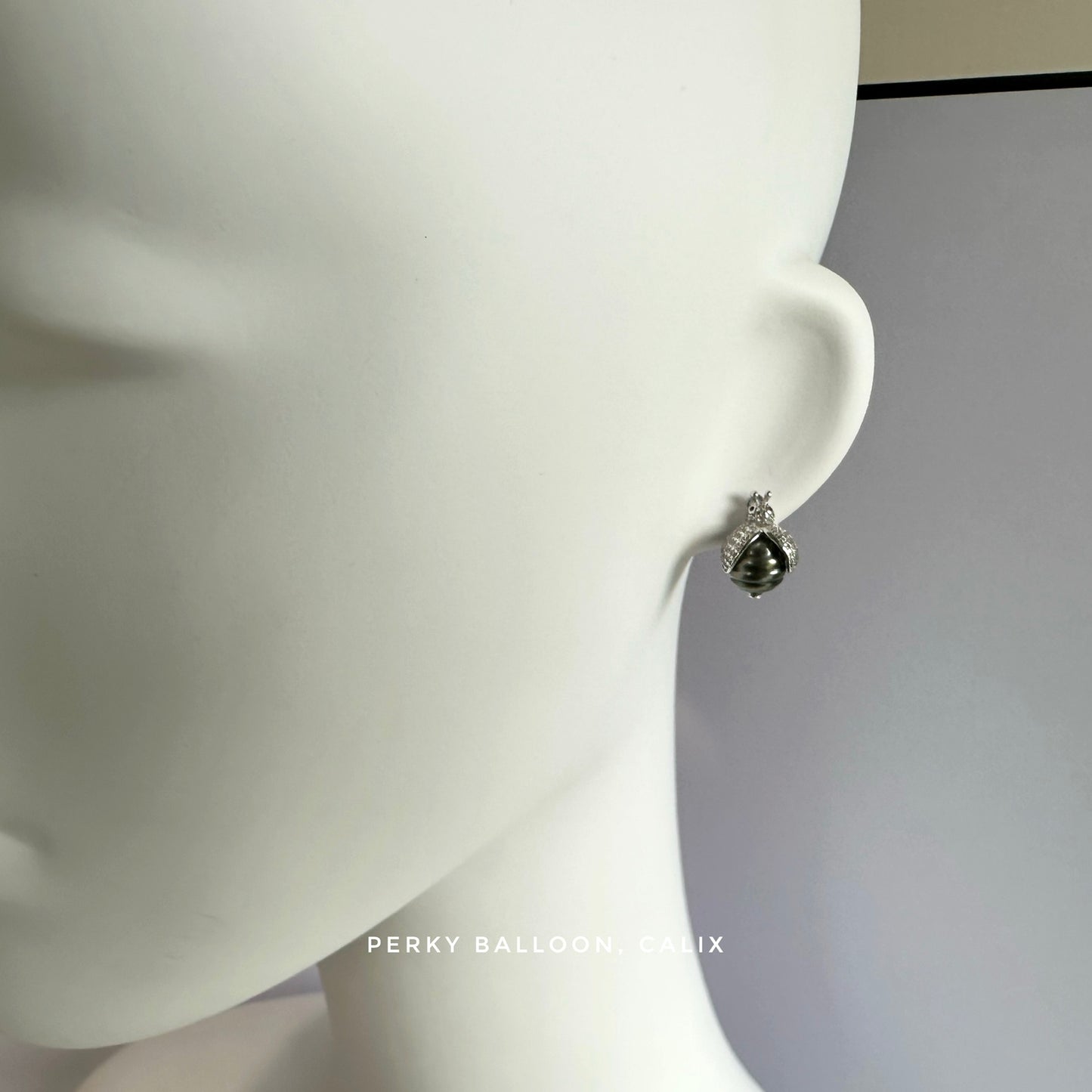 Calix earrings
