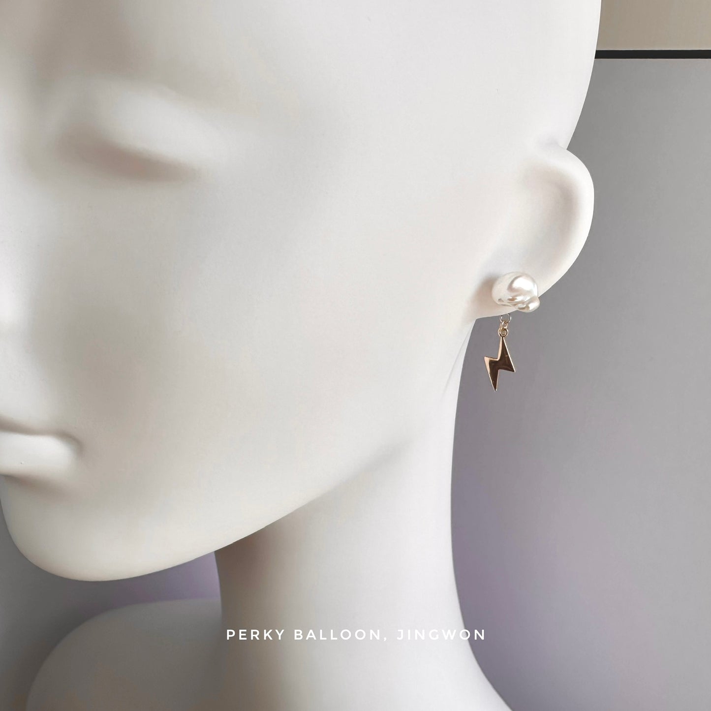 Jingwon earrings