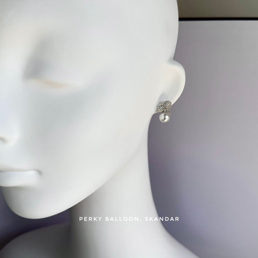 Skandar earrings