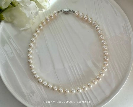 Banksi necklace