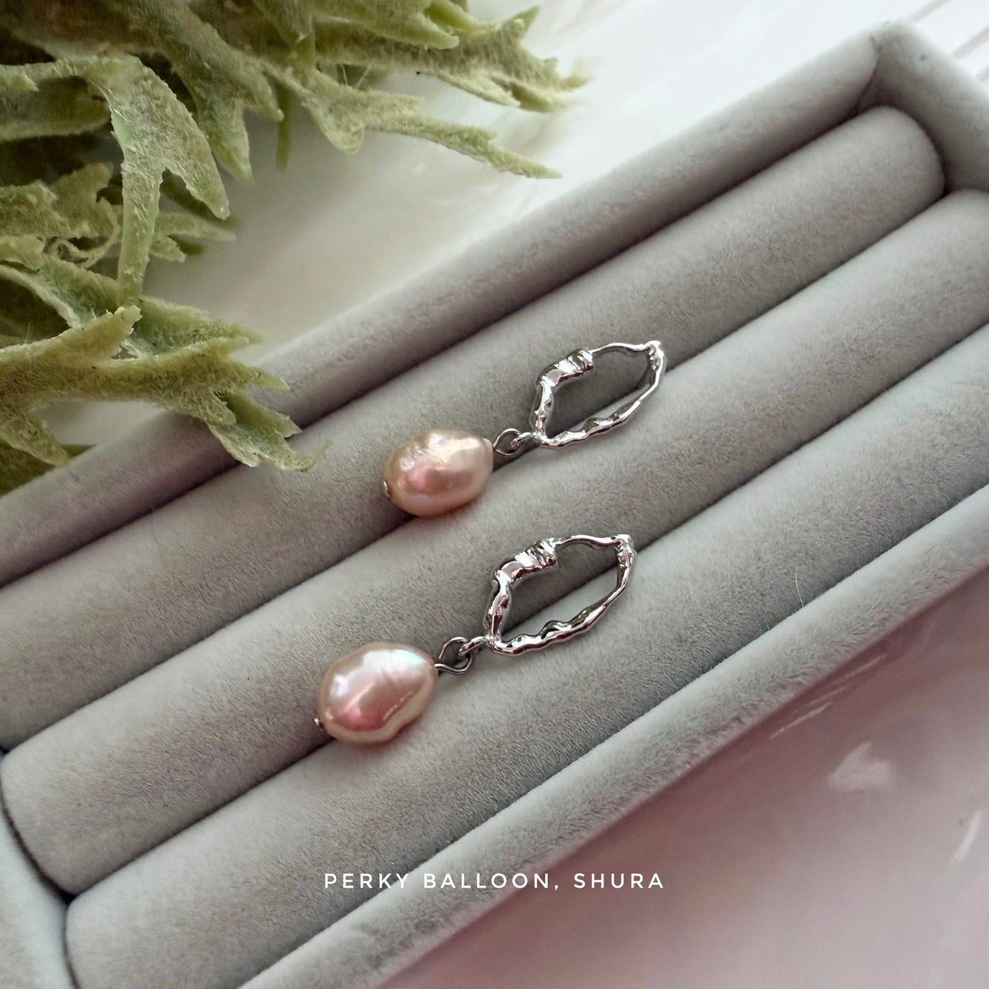 Shura earrings