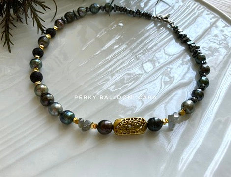 Cara necklace