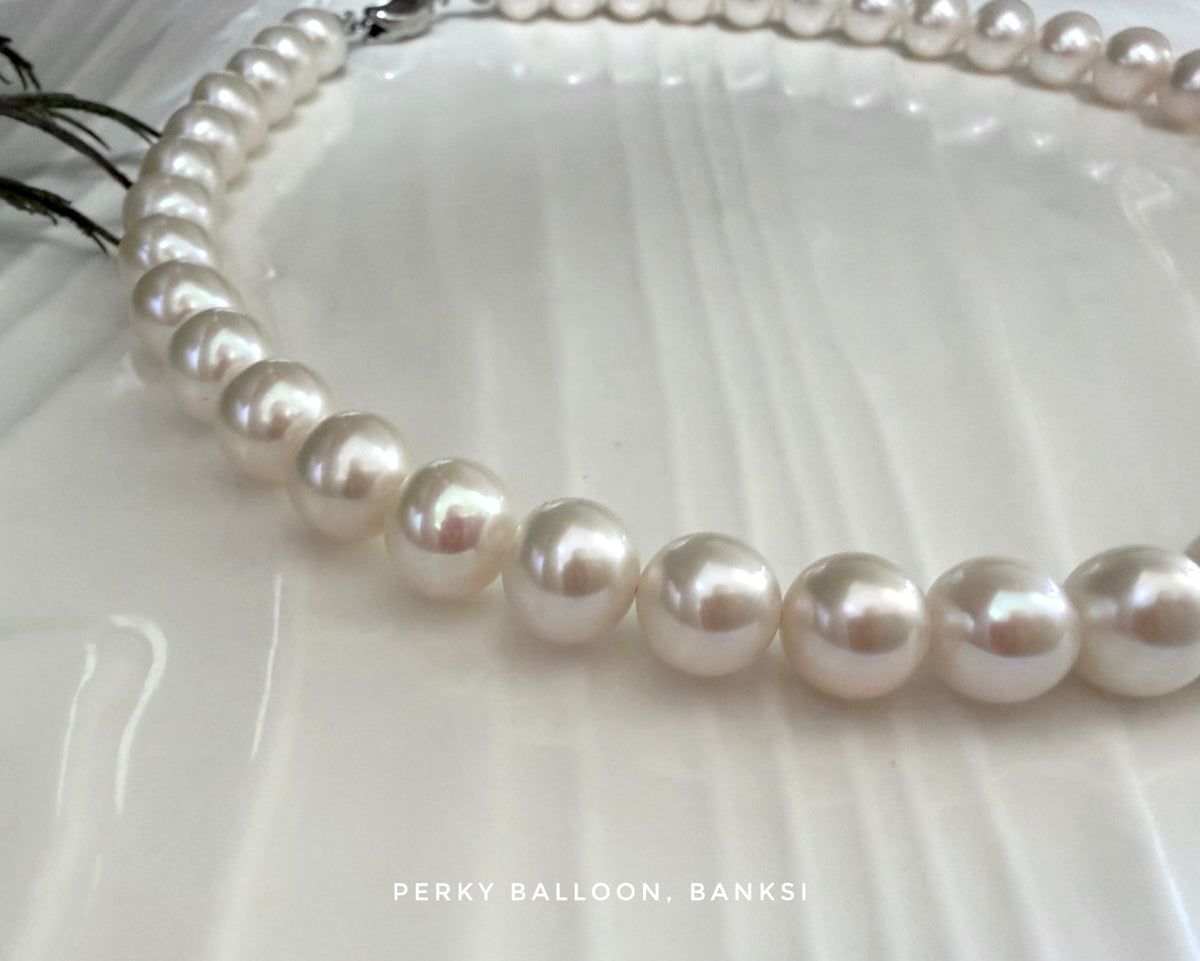 Banksi necklace