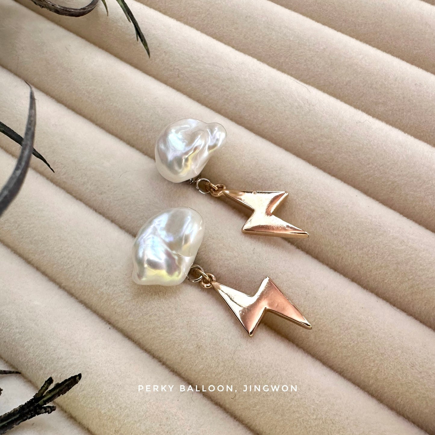 Jingwon earrings