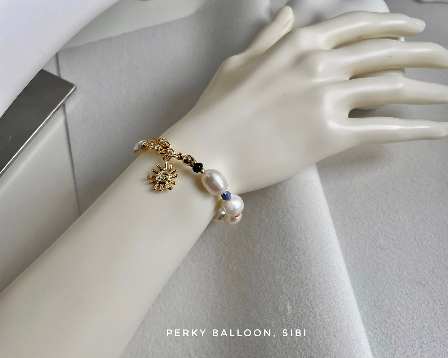 Sibi necklace bracelet