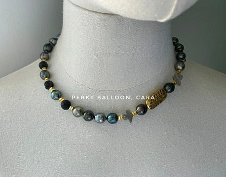 Cara necklace