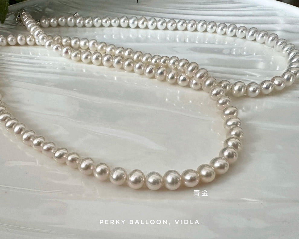 Viola necklace