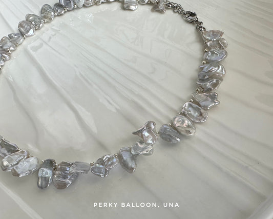Una necklace