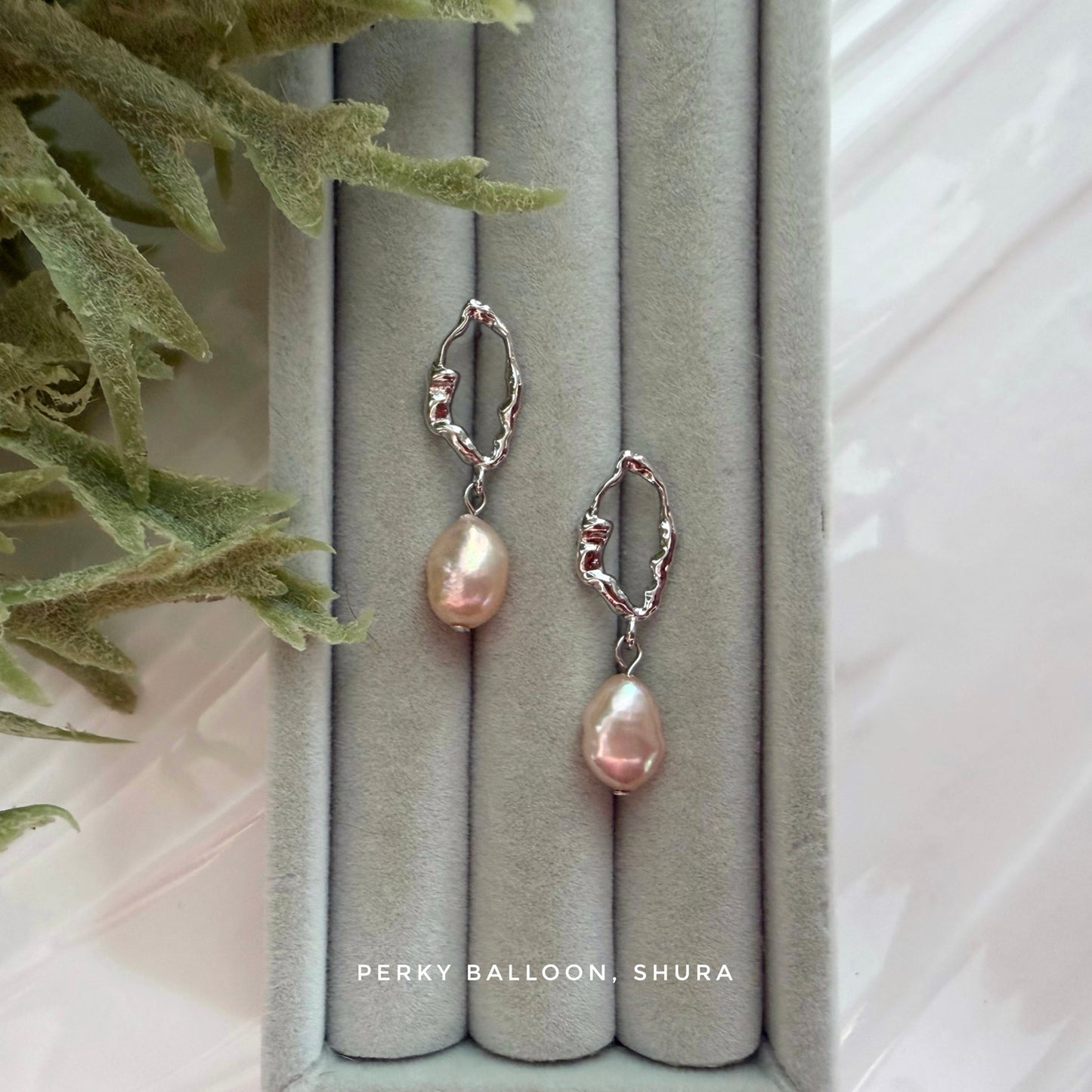 Shura earrings