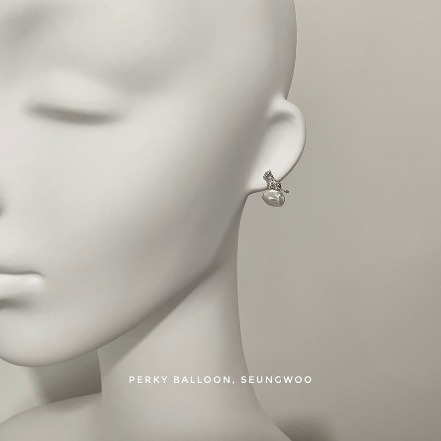Seungwoo earrings