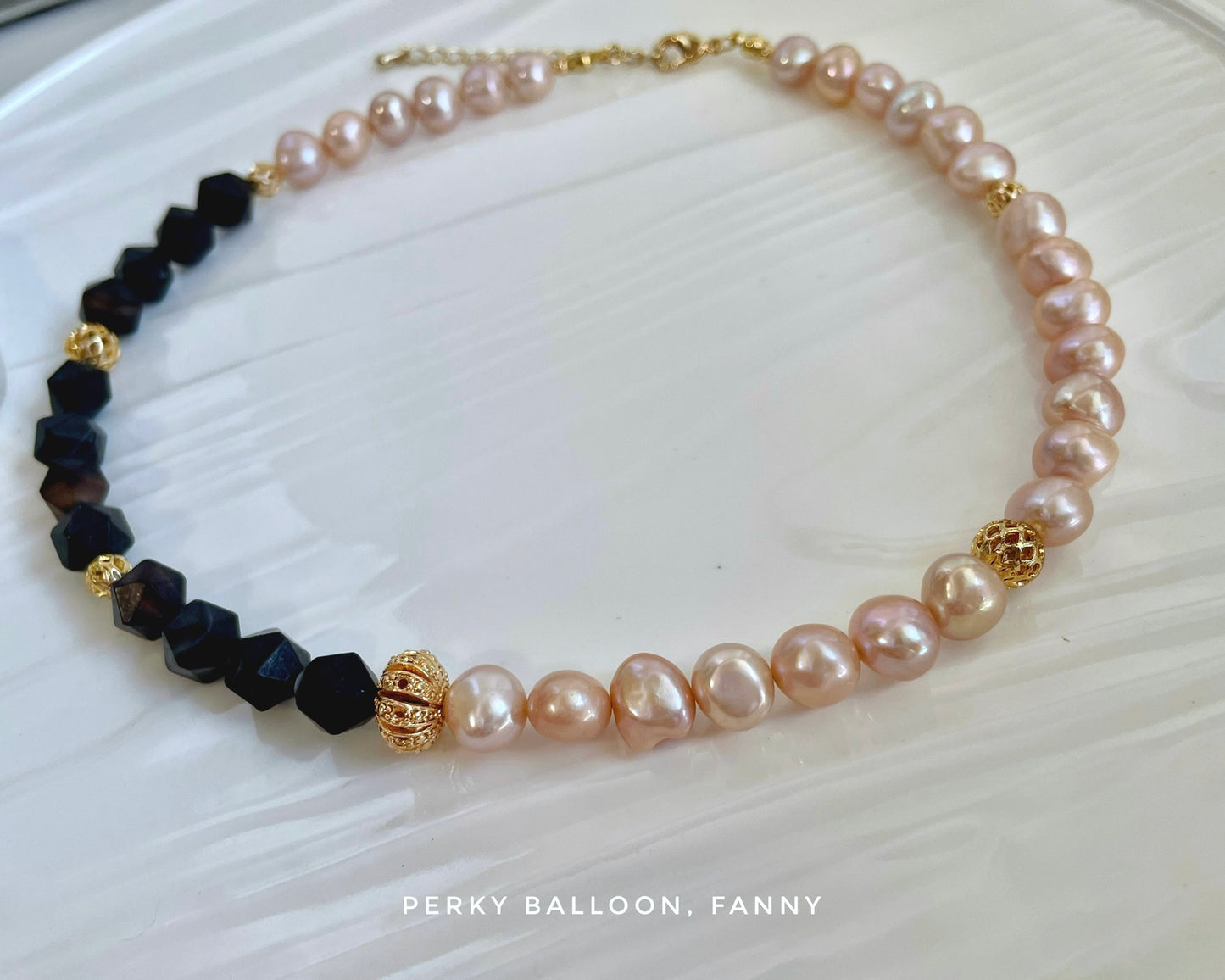 Fanny necklace