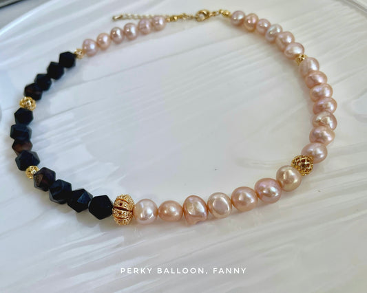 Fanny necklace