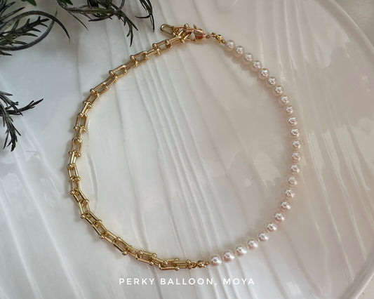 Moya necklace