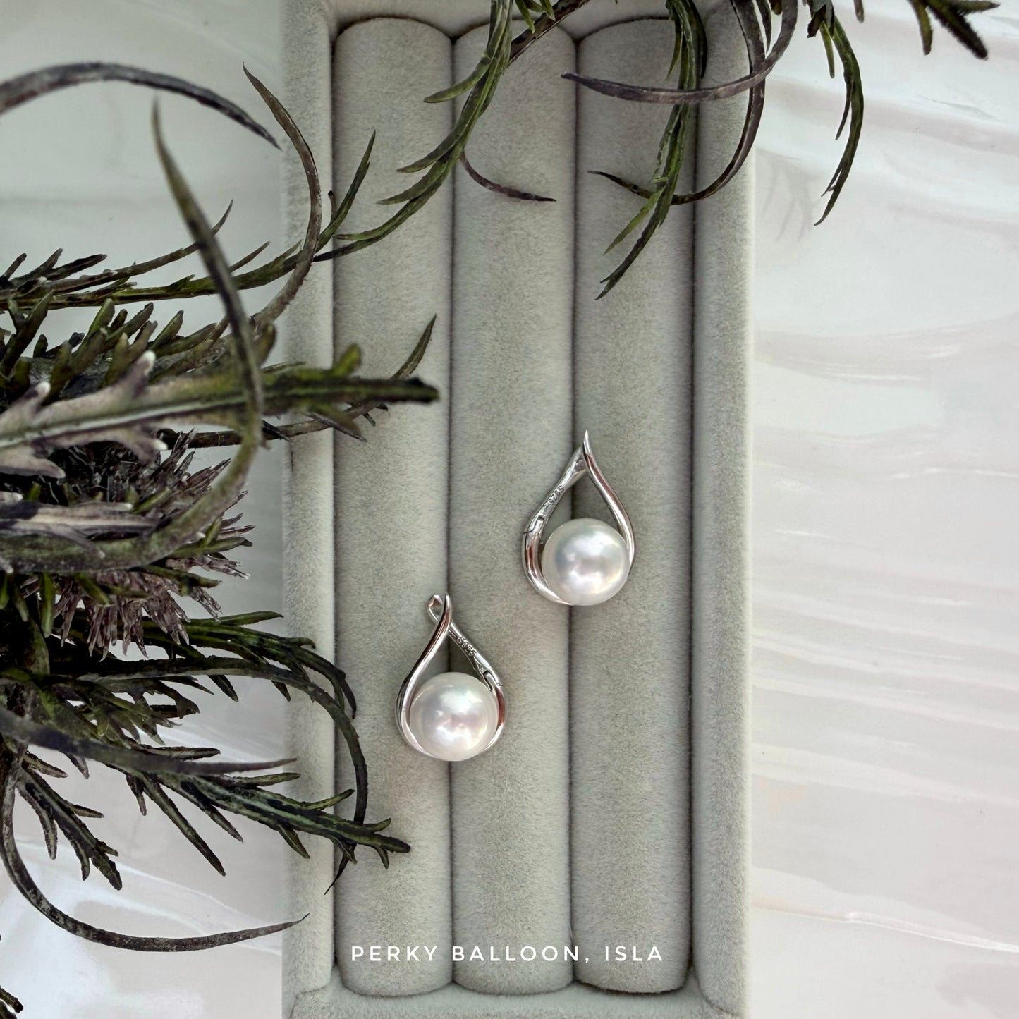Isla earrings