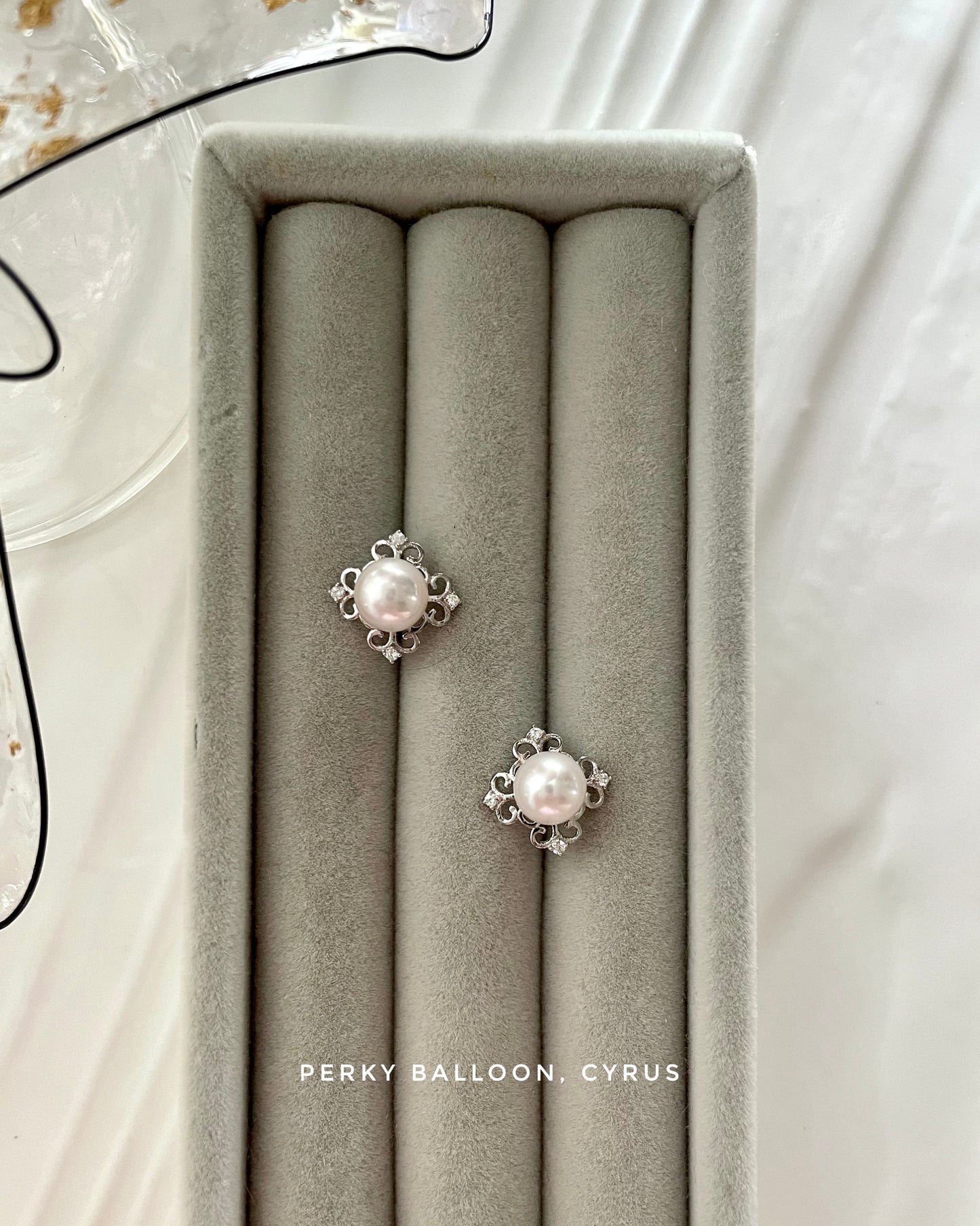 Cyrus earrings