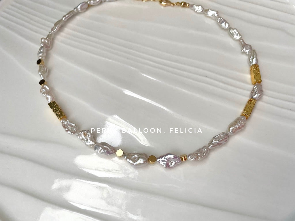 Felicia necklace