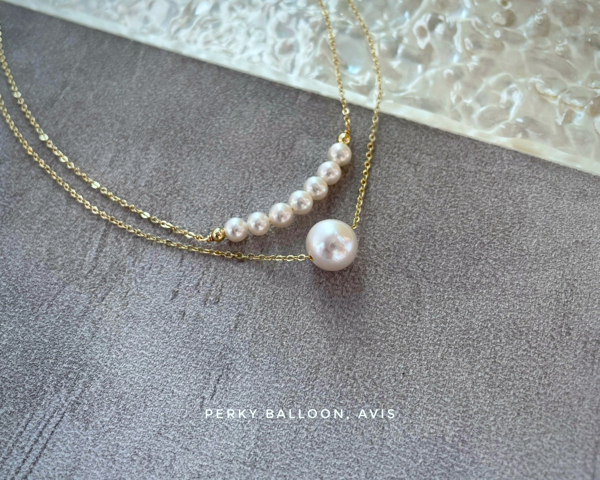 Avis necklace