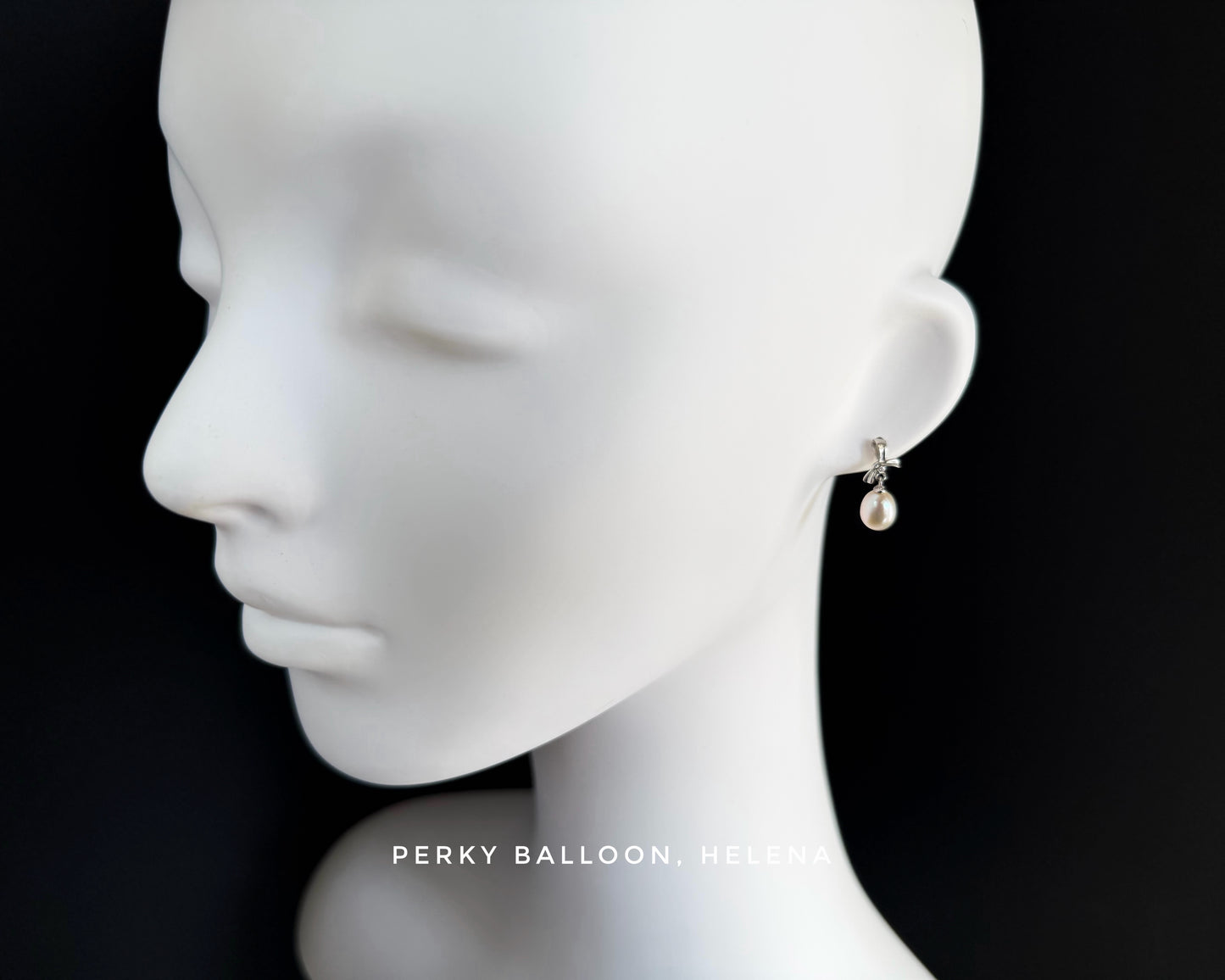 Helena freshwater earrings