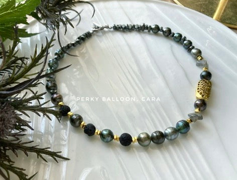 Cara necklace
