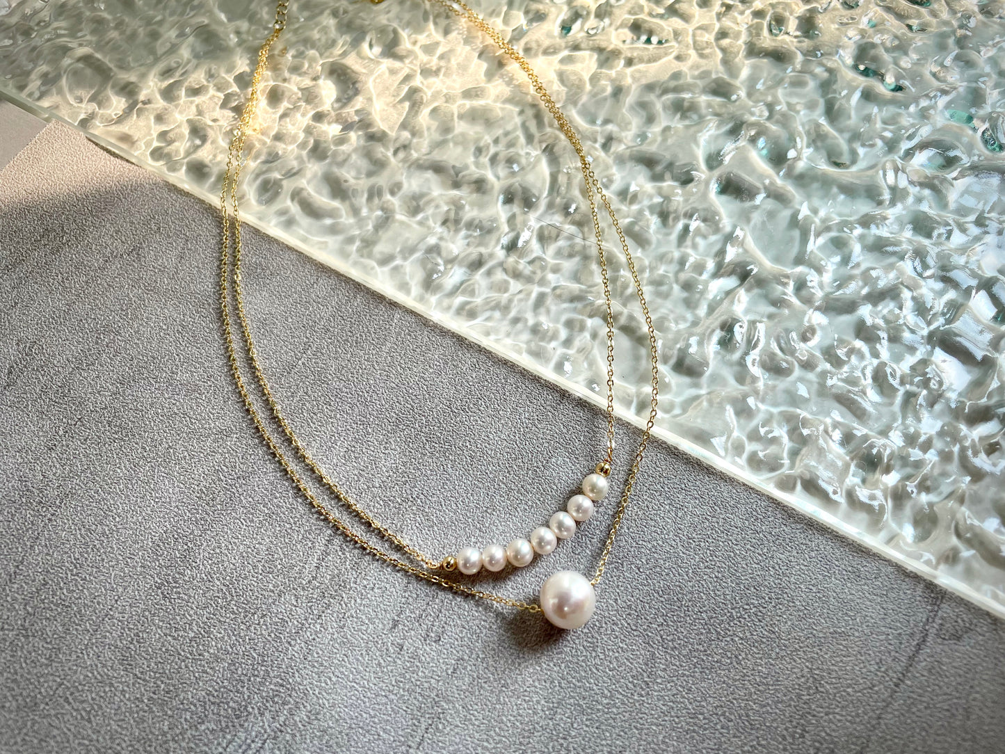 Avis necklace